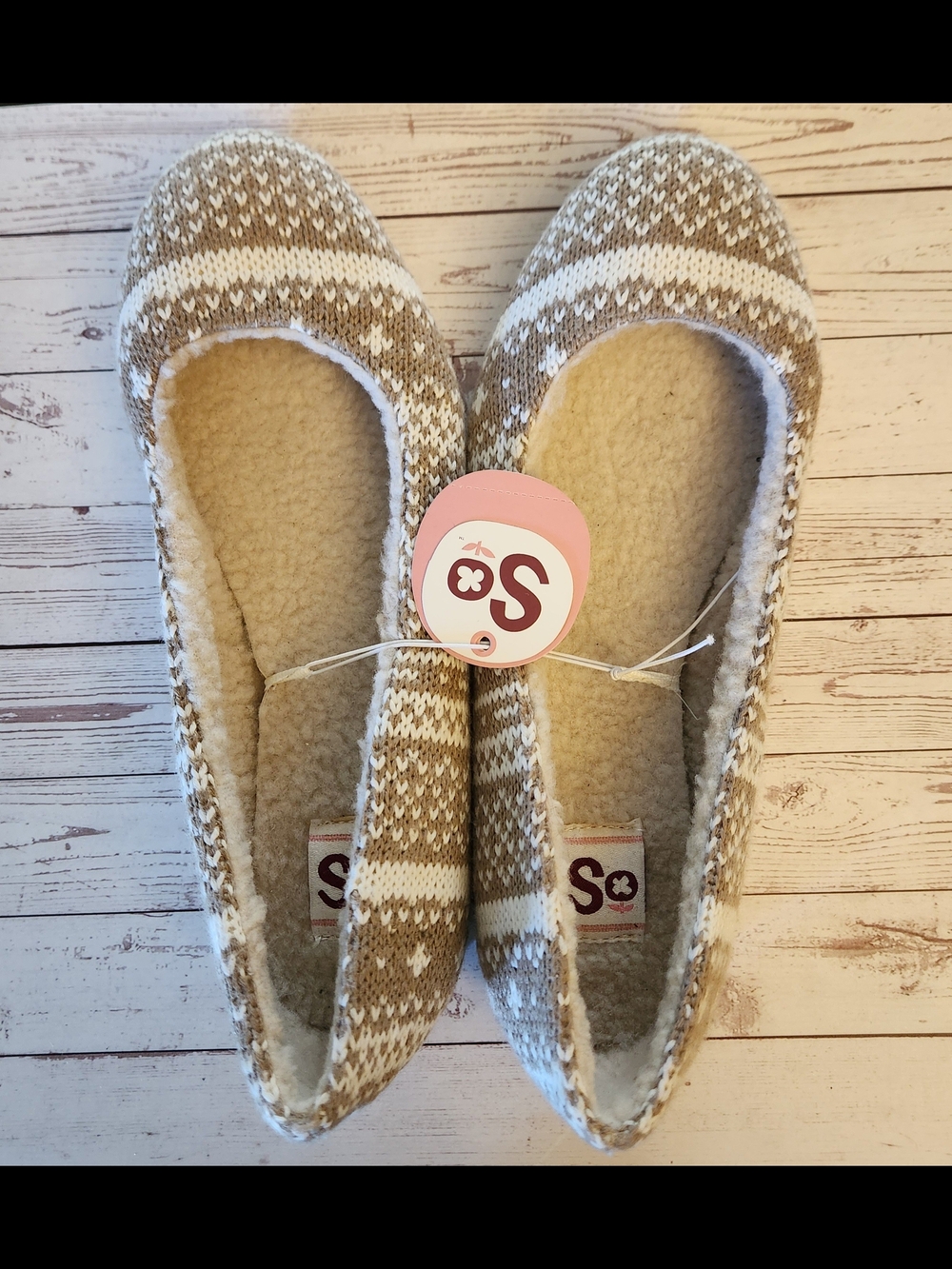 SO Cozy Knit Slip-On Women's Slippers - Taupe/White, New With Tags, size 8